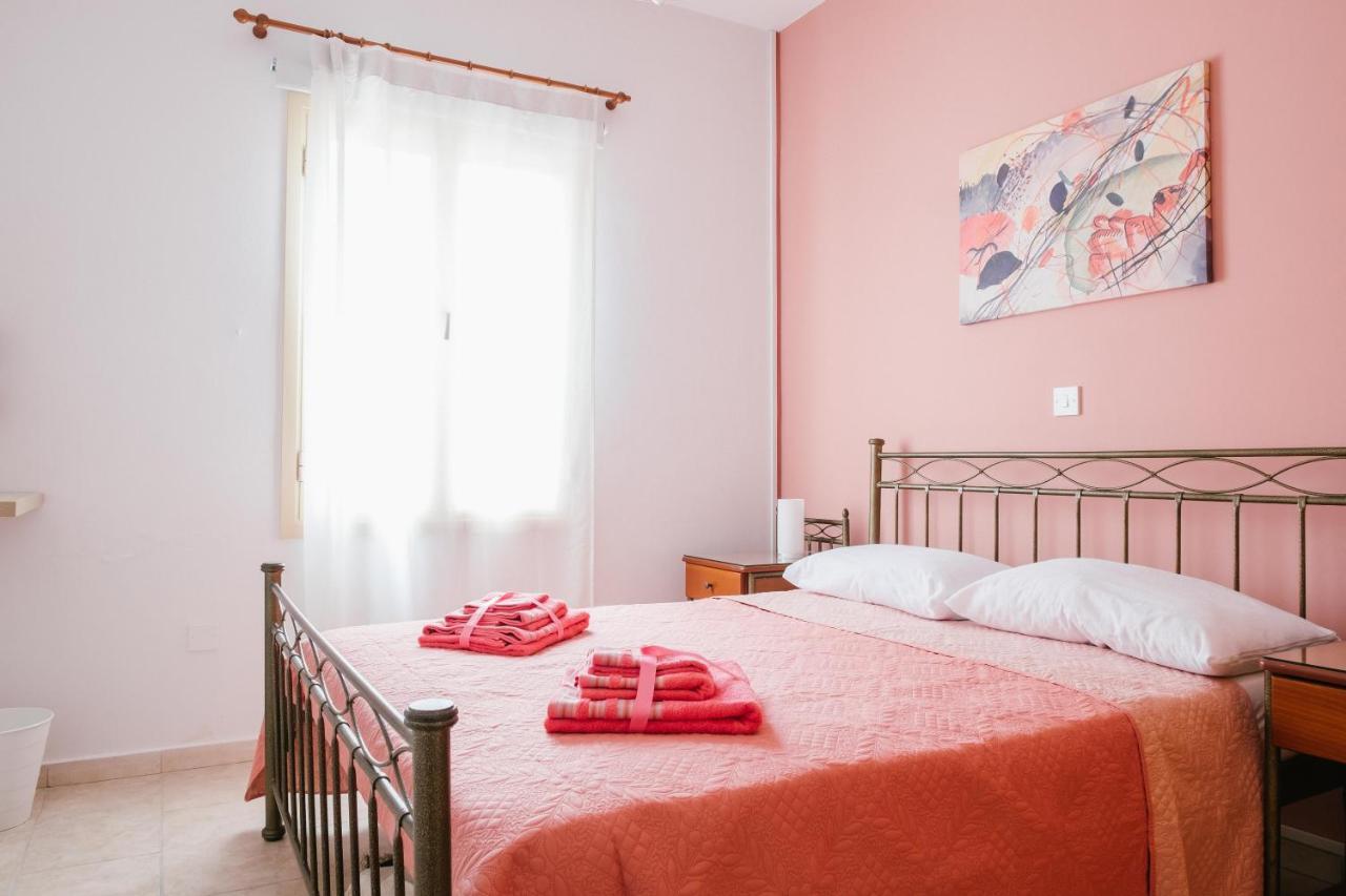 Aphrodite Gardens No.9 Luxury Apt Paphos Buitenkant foto